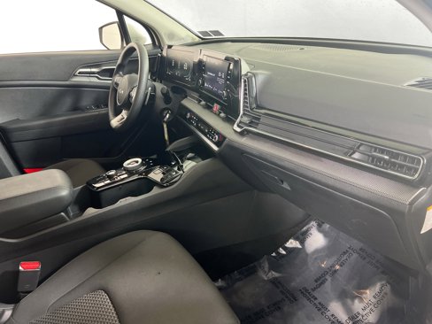 Used 2023 Kia Sportage LX image 27