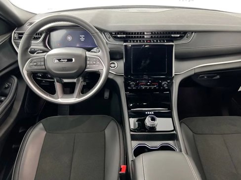 New 2025 Jeep Grand Cherokee L Laredo image 22