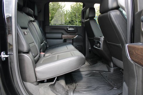 Used 2022 GMC Sierra 3500 Denali w/ Denali Ultimate Package image 17