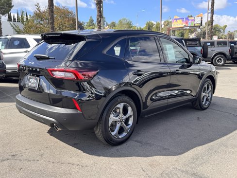 Used 2025 Ford Escape ST-Line w/ Tech Pack #1 image 9
