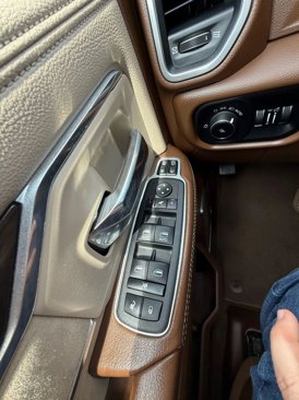 Used 2023 RAM 3500 Laramie image 22