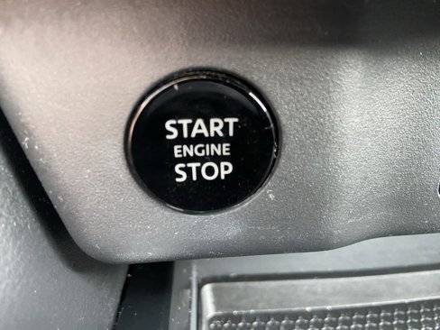 Used 2024 Nissan Rogue SV image 16