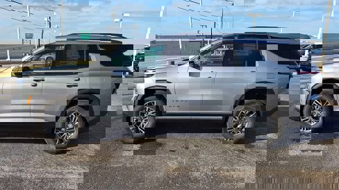 New 2026 Chevrolet Traverse LT image 5