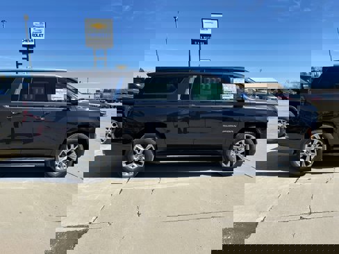 New 2025 Chevrolet Suburban Premier image 4