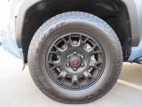 New 2025 Toyota 4Runner TRD Off-Road Premium image 7