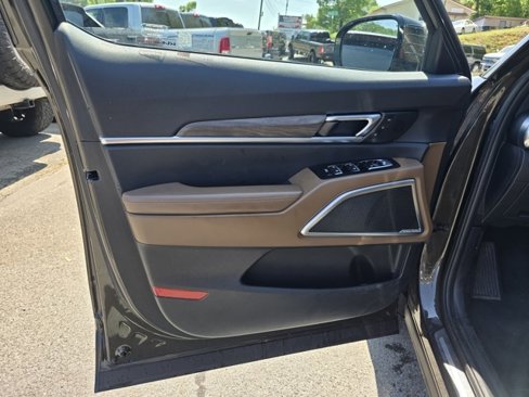 Used 2022 Kia Telluride SX w/ SX Prestige Package image 11
