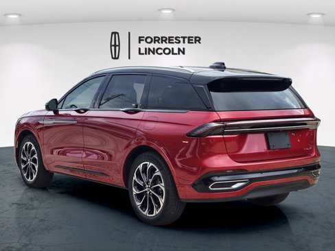 New 2025 Lincoln Nautilus Reserve image 5
