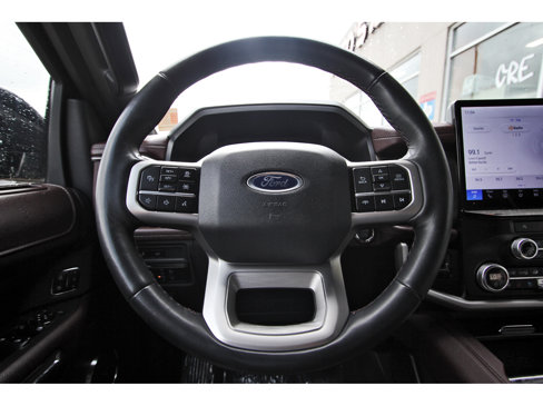 Used 2024 Ford Expedition Limited image 12