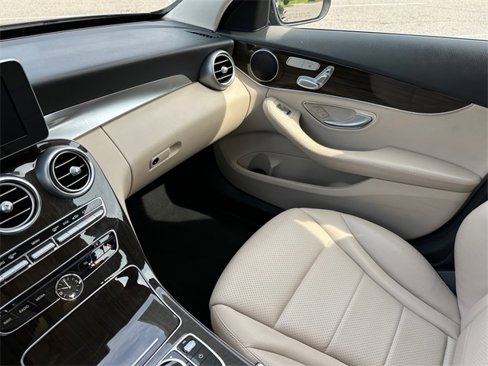 Used 2017 Mercedes-Benz C 300 Sedan image 28