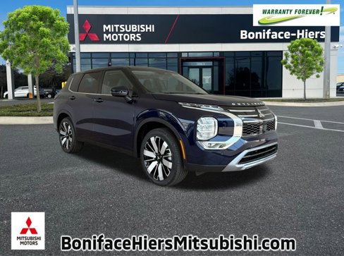 New 2025 Mitsubishi Outlander SE image 1