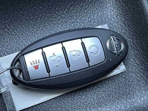Used 2018 Nissan Kicks SV image 56