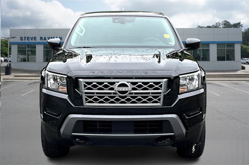 Used 2023 Nissan Frontier SV image 2