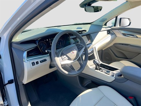 Used 2025 Cadillac XT5 Premium Luxury w/ Technology Package image 9