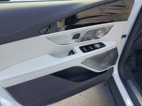 New 2025 Lincoln Nautilus Black Label w/ Jet Appearance Package image 8