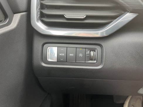 Used 2025 GMC Acadia Elevation image 34