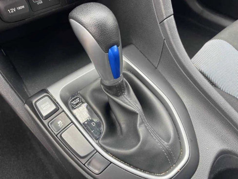Used 2019 Hyundai Veloster 2.0 image 29