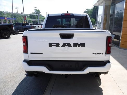 New 2026 RAM 1500 4x4 Crew Cab image 9