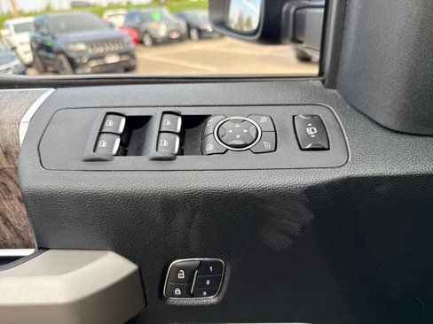 Used 2019 Ford F250 Lariat w/ Lariat Ultimate Package image 30