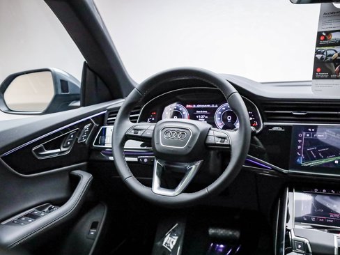 New 2025 Audi Q8 Prestige image 17
