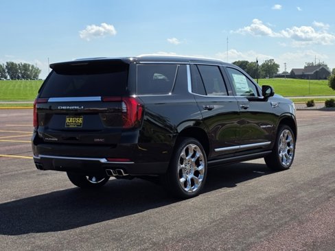 New 2025 GMC Yukon Denali w/ Denali Reserve Package image 3
