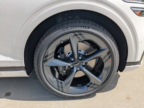 New 2026 Genesis GV70 3.5T Sport Prestige image 9
