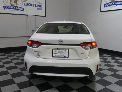 Used 2022 Toyota Corolla LE image 8