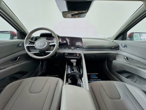 Certified 2025 Hyundai Elantra SEL image 35