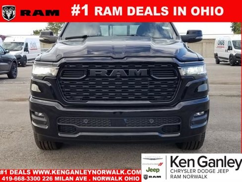 New 2026 RAM 1500 4x4 Crew Cab image 3