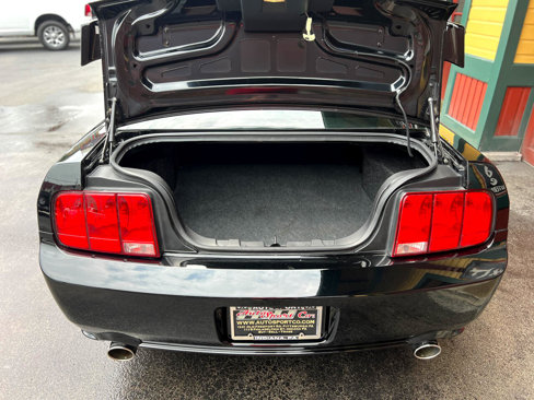 Used 2005 Ford Mustang GT Premium image 15