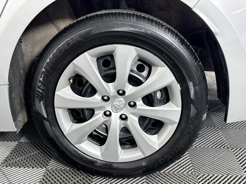 Used 2025 Toyota Corolla LE image 35