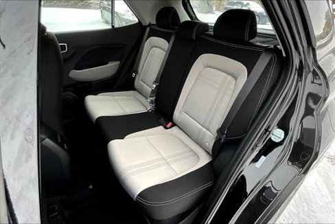New 2025 Hyundai Venue SEL image 10