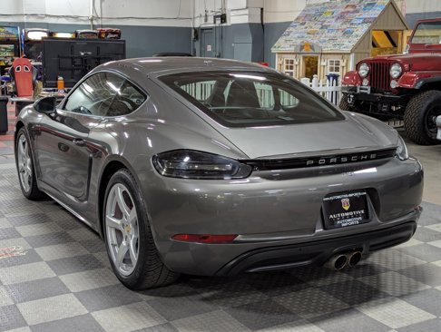 Used 2018 Porsche 718 Cayman S w/ Sport Chrono Package image 12