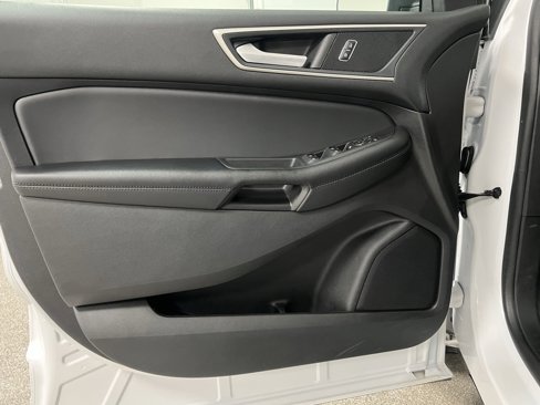 Used 2024 Ford Edge SEL image 25