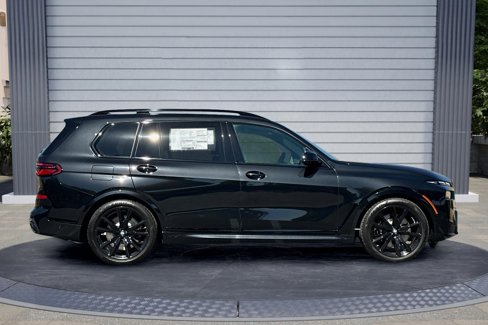 New 2026 BMW X7 M60i image 3