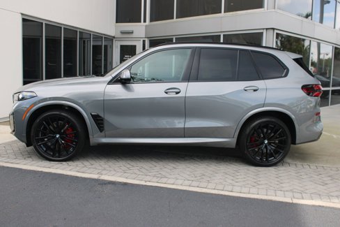 New 2026 BMW X5 xDrive40i w/ M Sport Package image 2