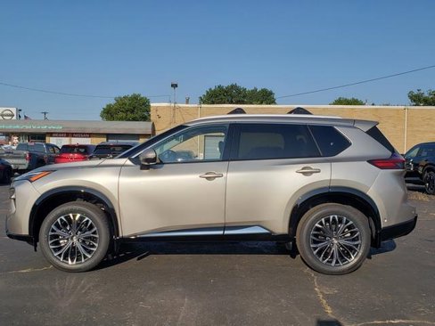New 2026 Nissan Rogue Platinum image 3