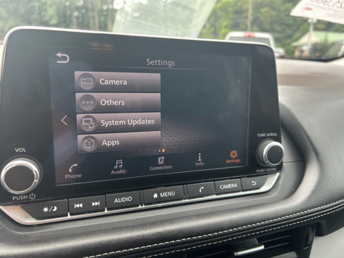 Used 2023 Nissan Rogue S image 23