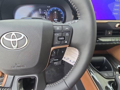 New 2025 Toyota Crown Signia image 22