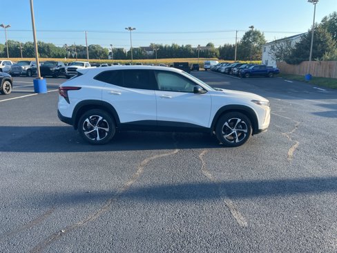 Used 2025 Chevrolet Trax RS w/ Sunroof Package image 7
