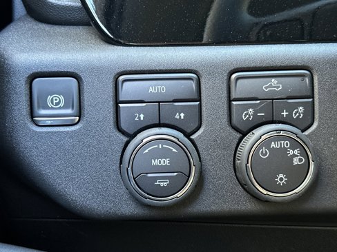 New 2025 Chevrolet Silverado 1500 LT w/ Protection Package image 30