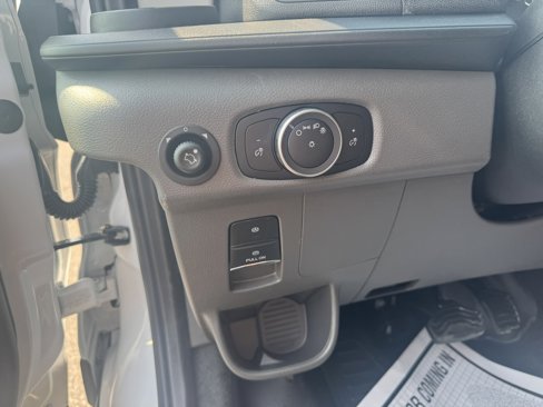 New 2025 Ford Transit 250 148 Medium Roof image 16