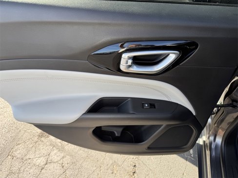 Certified 2022 Jeep Compass Limited image 31