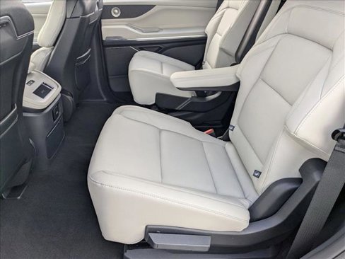 New 2025 Lincoln Navigator Reserve image 15