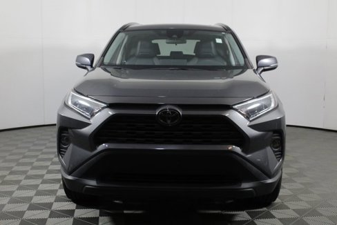 Used 2021 Toyota RAV4 XLE Premium image 2