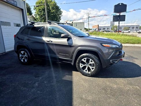 Used 2015 Jeep Cherokee Trailhawk w/ Comfort/Convenience Group image 4