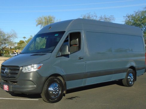 Used 2019 Mercedes-Benz Sprinter 170 image 1
