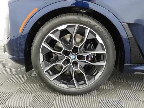 New 2026 BMW X7 xDrive40i w/ Executive Package image 31