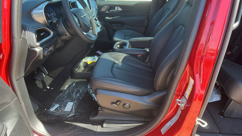 New 2026 Chrysler Pacifica Select image 17