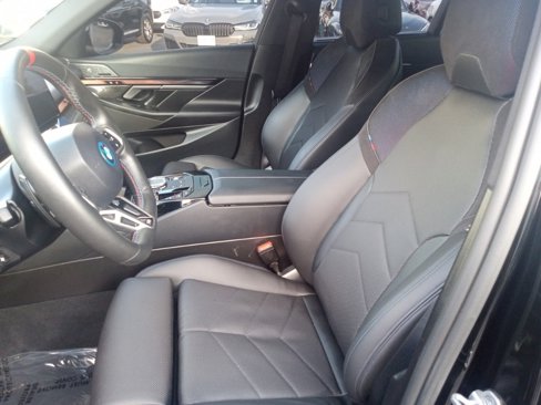 Used 2024 BMW i5 M60 w/ Executive Package image 13