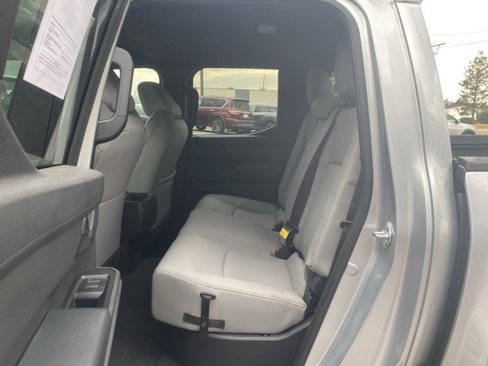 Used 2025 Toyota Tacoma SR5 image 28
